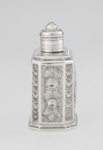 Tea caddy by Nash, Bowles fl. 1720–ca. 1725, goldsmith; rococo style. Cuboid tea caddy with a
