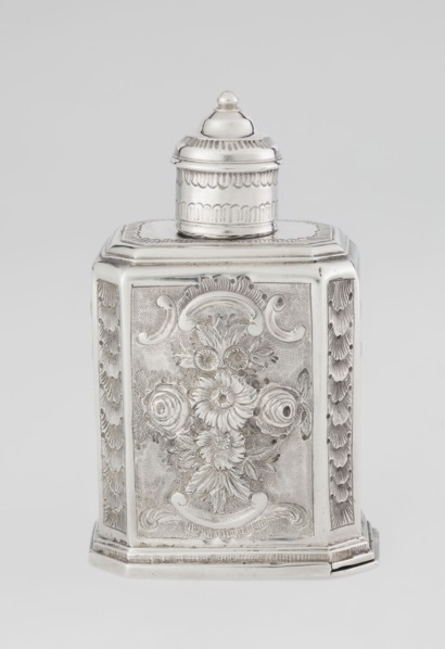 Tea caddy by Nash, Bowles fl. 1720–ca.1725 goldsmith; rococo style; made for loose-leaf tea. Cuboid