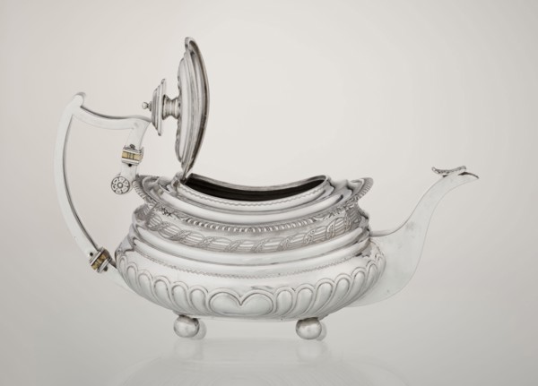 Teapot, maker: George McHattie fl. 1799–ca. 1825. English Regency rectangular teapot with rounded