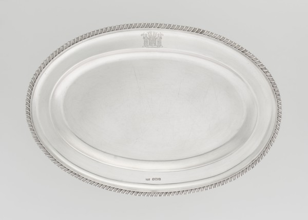 Oval platter by Mappin & Webb Ltd goldsmith, silversmith, dealer; fl. 1859–, oval platter with