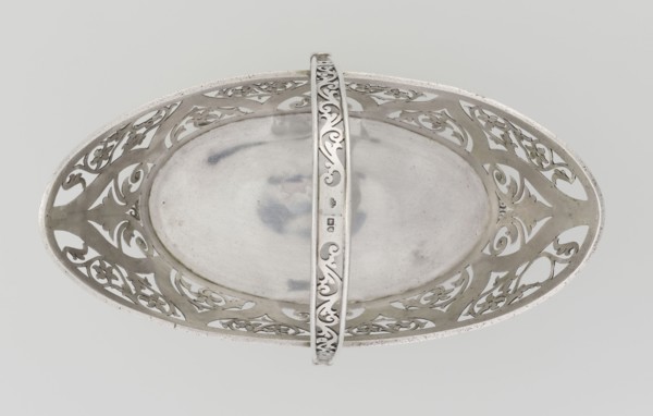 Bread Basket; maker: Mau, Hainrich fl. early 20th century maker; Hutton & Sons Ltd Sheffield,