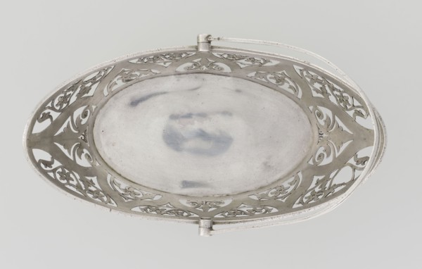Bread basket by Hainrich Mau fl. early 20th century and Hutton & Sons Ltd goldsmith and silversmith