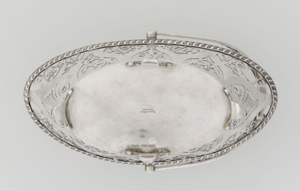 Bread basket by Mau, Hainrich fl. early 20th century and Hutton & Sons Ltd goldsmith and