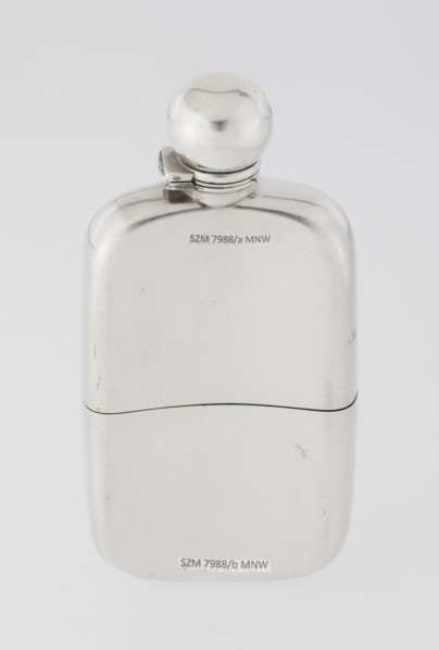 Hip flask, George & Sons Birmingham, goldsmith's firm, fl. 1825–1928. So-called cuboid hip flask