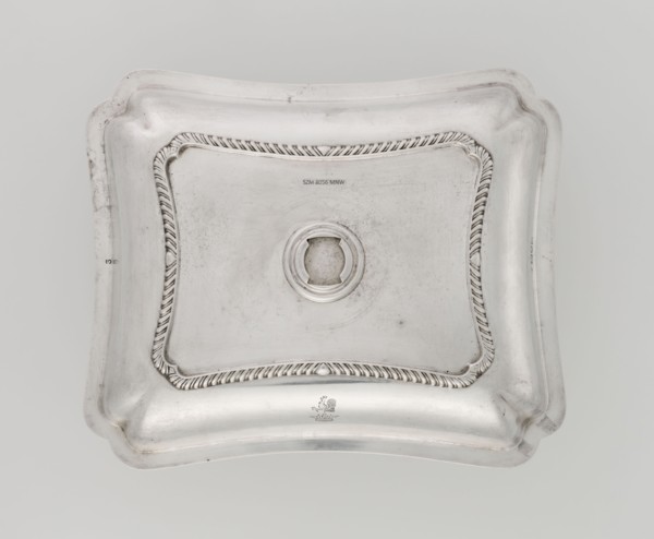 Four-sided platter by Bradbury, Thomas & Sons Sheffield; goldsmiths; fl. ca. 1769–1943. Four-sided