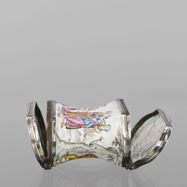 Double snuffbox, enameller LZ France?; fl. ca. 1700. Double-sided snuffbox, tall, narrowed halfway
