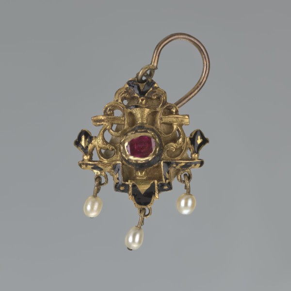 Earring, Renaissance style, 19th century, Poland, jewelry, height 3.5 cm, weight 7 g, An ornate