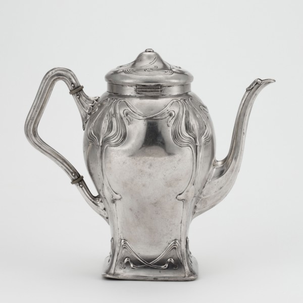 Art Nouveau coffee pot, Köberlin, Gebrüder Döbeln; goldsmith's manufactory; founded 1828 maker; Art