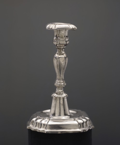 Candlestick, Junge, Andreas I fl. 1710–1757 goldsmith; single-candle candlestick, smooth on a