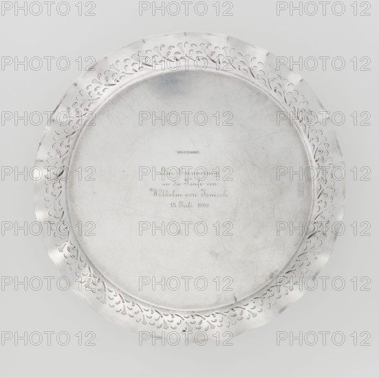Circular tray, scrap, ca. 1908, England, Birmingham; dish; diameter 32 cm; weight 722 g, A round