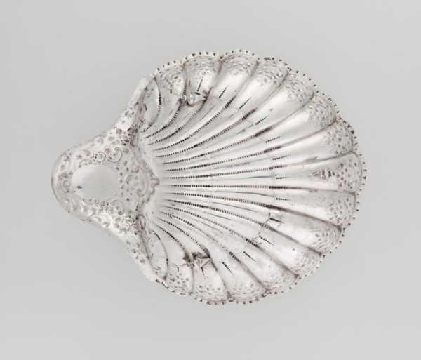 Shell-shaped platter by Atkin Brothers Silversmith Ltd Sheffield; goldsmith and silversmith firm;