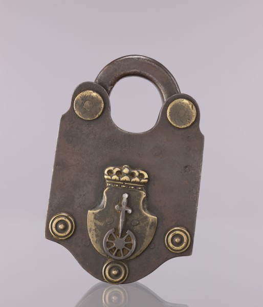 Padlock with the coat of arms of Kraków and brass rosettes; maker, coats of arms; late 18th–early