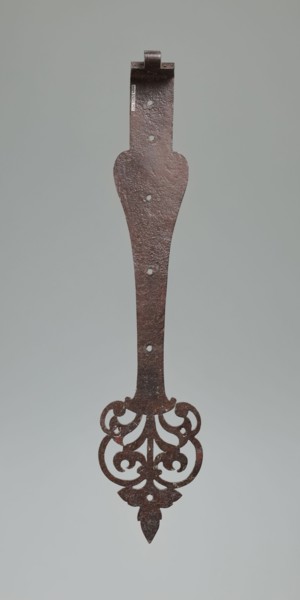 Chest hinge, paired strap hinge for a chest in the shape of a clock hand — one end rolled into a