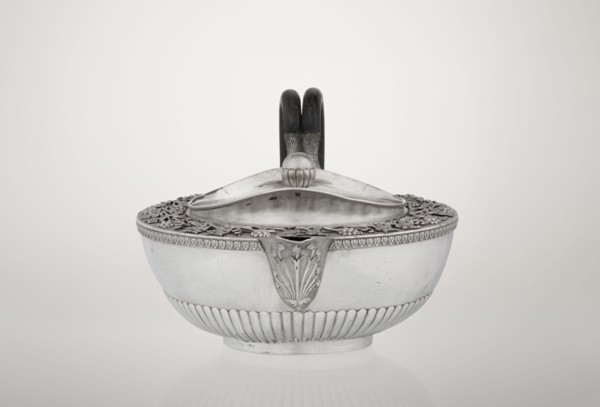 Teapot, Rundell Bridge & Rundell fl. ca. 1788–1845 with maker's firm Scott, Digby & Smith, Benjamin