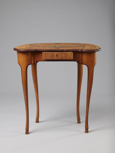 Table, Kidney-shaped auxiliary table, ca. 1730–1750, Saxony . Supported by four slender, slightly
