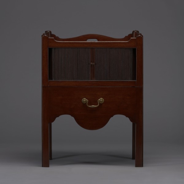 Bedside table with toilet, 4th quarter of the 18th century, England. Bedstand with toilet: tambour