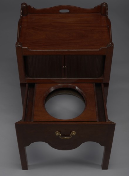 Bedside table with toilet, 4th quarter of the 18th century, England. Bedstand with toilet: tambour