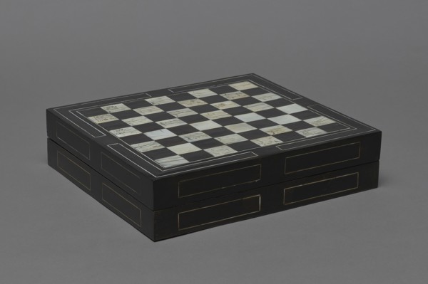 Chess, mill and backgammon box;, games; flower vases; chess; ; plant decoration; baroque style;
