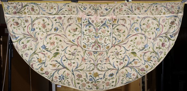 Church cope, Cope made of embroidered silk fabric with linen backing and lining; the original silk