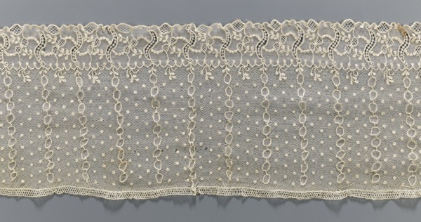 Lace fragment, Alençon lace, lace; plant ornaments. At the bottom, an edging ornament running in a