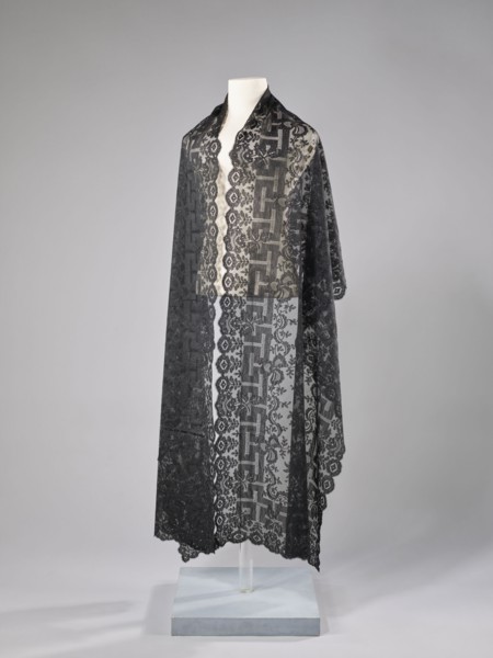 Shawl, shawl, fashion, women's clothing, clothing accessory, floral ornaments, meander ornament.
