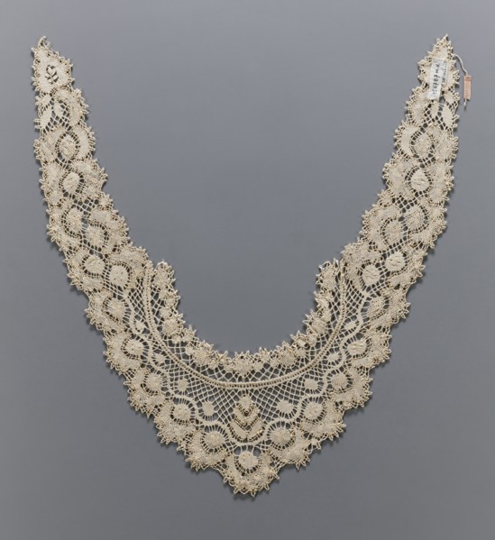Collar, lace, collars, unknown origin, clothing accessory for women's fashion. Ornament with a