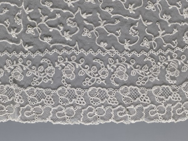 Cape, lace, clothing accessories, women's clothing, fashion, capes, 19th century, Europe, length 75
