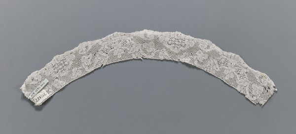 Lace fragment, mid-18th century, Binche lace, slightly rounded in shape; lower edge slightly