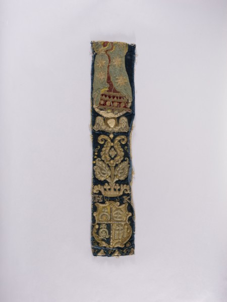 Chasuble pillar, embroidery, liturgical vestment, coats of arms, Lubicz coat of arms, Radwan coat