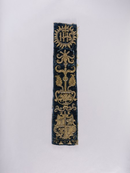 Chasuble pillar, embroidery, coats of arms, liturgical vestments, Sreniawa coat of arms, Slepowron