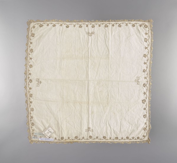 Velum, church paraments, flowers, leaves, plant ornaments, sacred art, churches and chapels