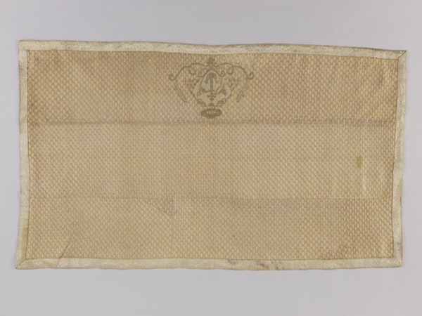 Antependium, antependium; coats of arms; churches and chapels furnishings; carp scale ornament.