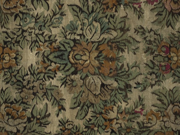 Court kilim. The main field is filled with flower and leaf motifs arranged symmetrically in