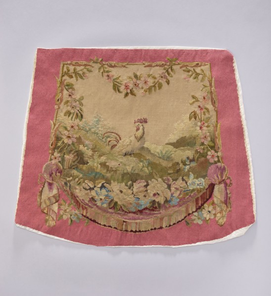 Tapestry covering, creator, flowers, leaves, floral ornaments, roosters, boys; decorative fabrics