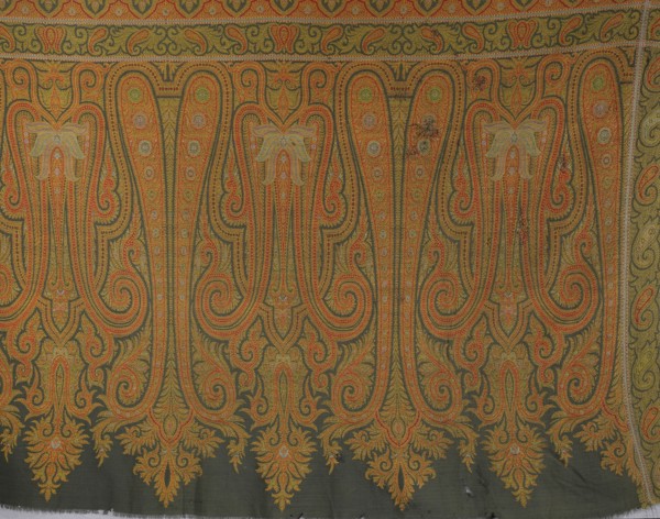 Fragment of a cashmere shawl. Its ending features two types of stylized palmette motifs, some
