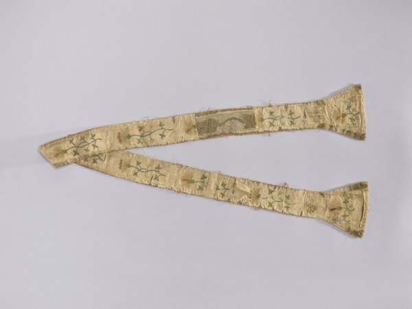 Stole, Church paraments; liturgical vestment made of silk, embroidered with carnation sprig motifs