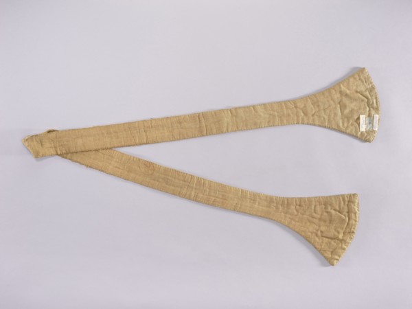Stole, 18th century, Poland. Woolen fabric with linen lining pink. Liturgical vestment, length 205