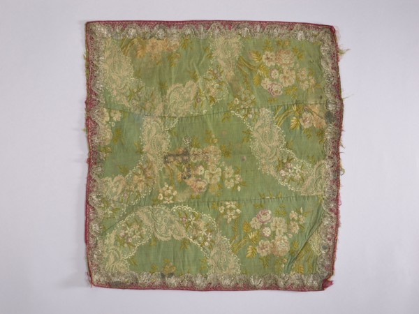 Velum; creator, church paraments; liturgical parament; flowers, leaves, plant ornaments; sacred