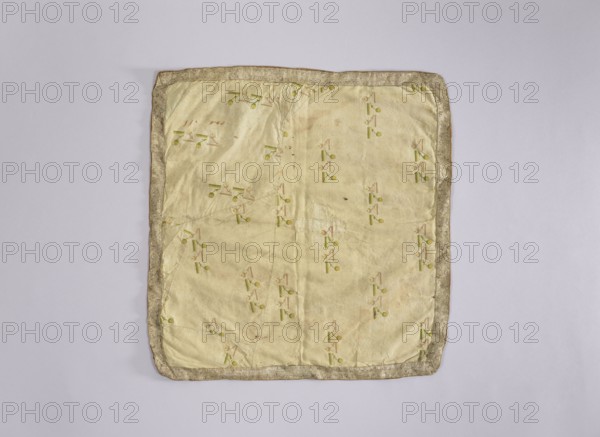 Velum; creator, author, provenance, church paraments; flowers; leaves; plant ornaments; sacred art;