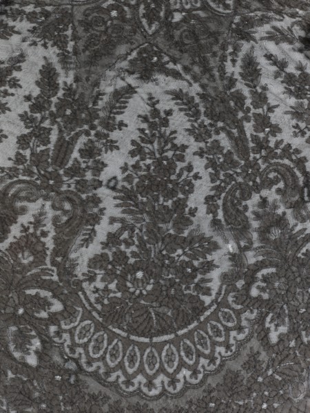 Cape - mantilla; creator, shawl; purchase provenance; fashion; women's clothing; clothing