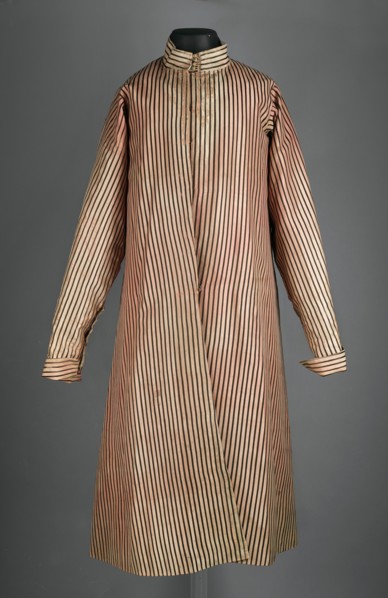 Zupan, Made of pink-carnassine silk with black stripes. Long, fitted at the top, flared at the