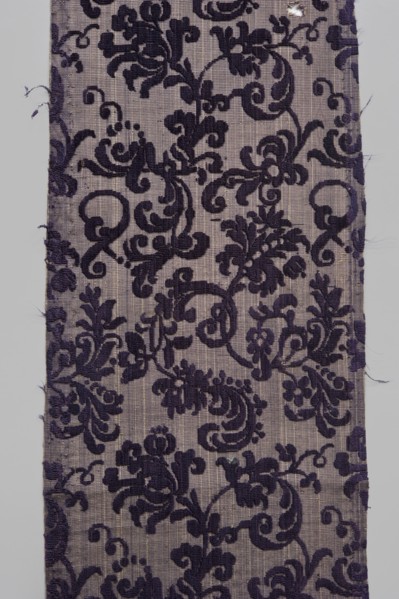 Fabric fragment, textiles, fragments of silk fabrics, patterned fabrics with plant motifs,
