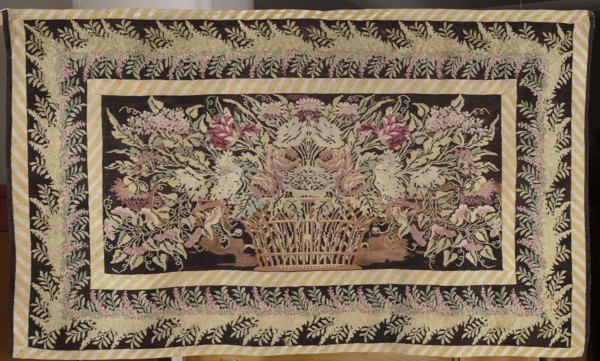 Kilim, 1st half of the 19th century. Wool fabric, height 123 cm, width 214 cm. Poland / Vilnius