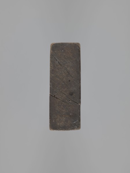 Double-sided gingerbread mould. Obverse: image of Madonna and Child; reverse: small image of