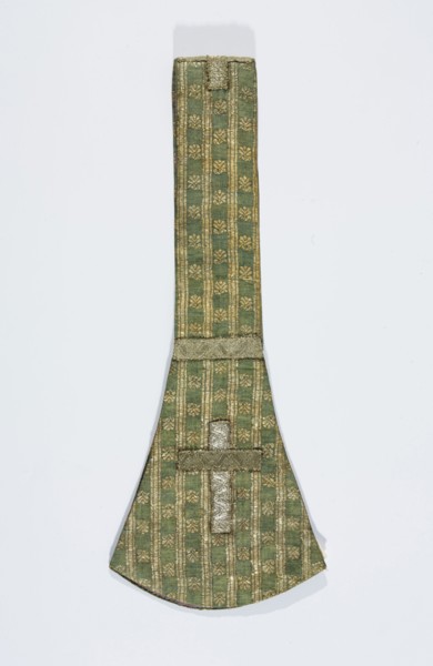 Maniple, liturgical vestment, silk fabric with a fine pattern of stylised floral motifs between