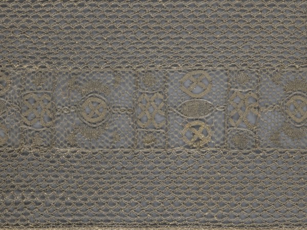 A so-called Saxon lace belt, lace belt/clothing accessory for men's clothing. The central part is a