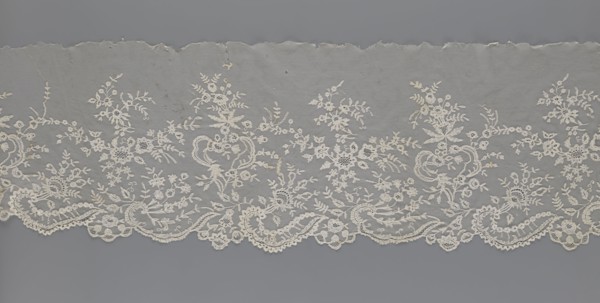 Lace fragment — shuttlecock., Purchase provenance. Fashion; clothing accessories. Lace: needle lace