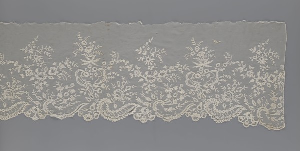 Lace fragment — shuttlecock;, Purchase provenance. Fashion; clothing accessories. Lace needle lace,