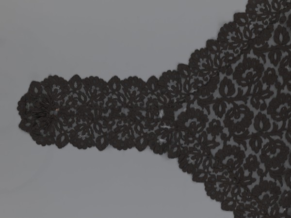 Cape, lace, in the form of a square with two wide, elongated lace ties. Continuous floral ornament