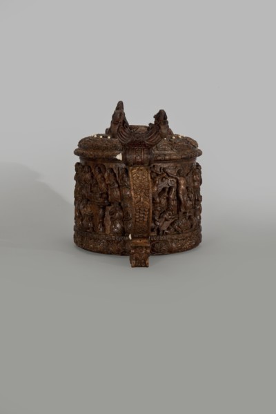 Wooden pear-shaped tankard, probably a peg tankard, carved, round, richly decorated with